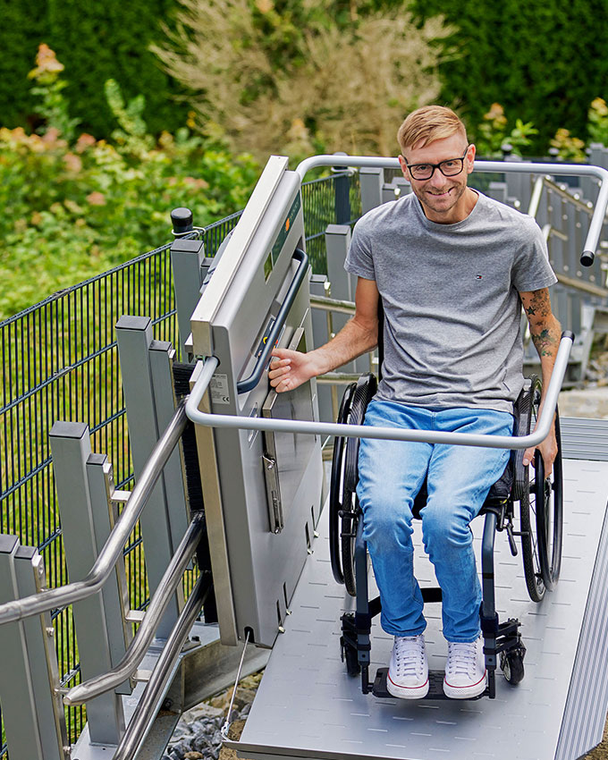 Plate-forme élévatrice escalier - PMR, handicapé, fauteuil - RAF