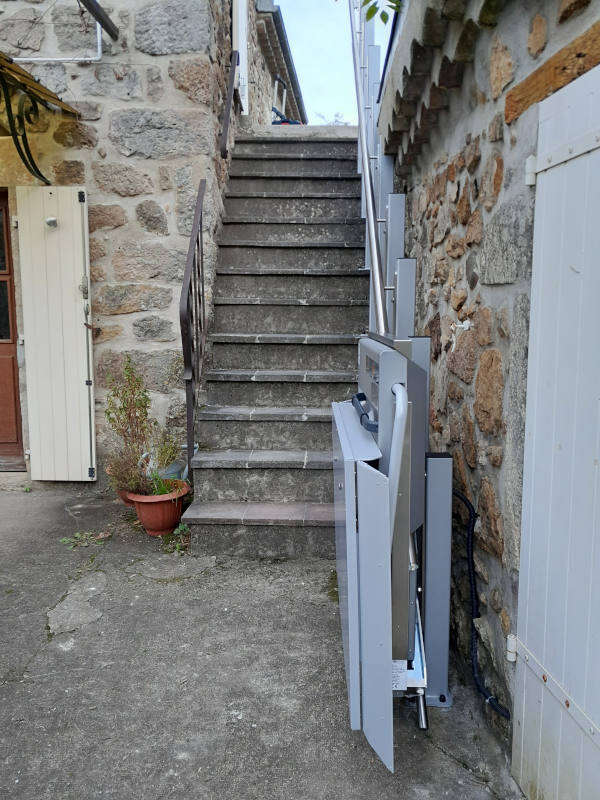 Photo de la référence Plateau monte-escalier PLG7 à VEYRAS (07000)